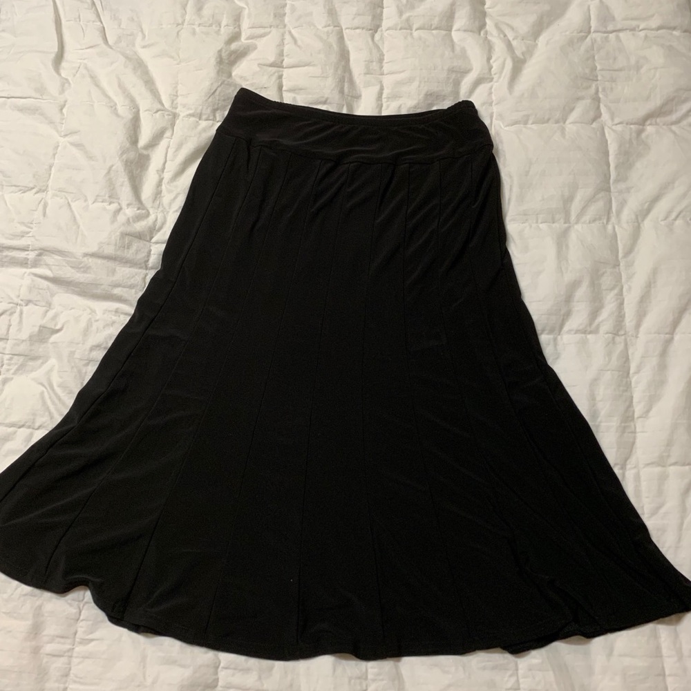 Joseph Ribkoff ten gored size 8 midi skirt
